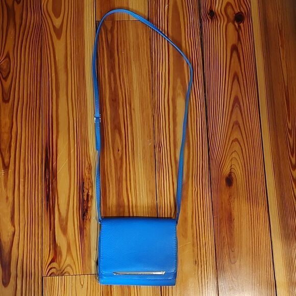 Vince Camuto Anika Crossbody Bag in Dazzling Blue Pebbled Leather - Picture 11 of 12